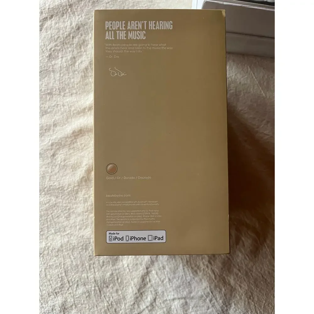 Beats Solo2 Wireless Special Edition Gold Headphones NWT Open Box